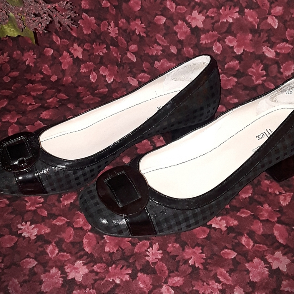 AK Anne Klein Black Shoes